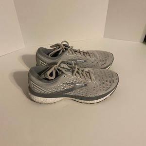 Brooks Ghost 13 running shoes